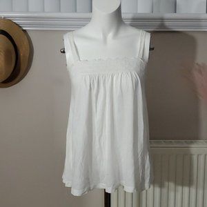 💚Free With another Purchase- H&M Boho Prairie Embroidered Flowy Top